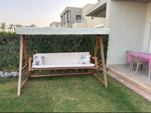 توين هاوس في قرية ازها العين السخنه