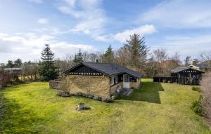 Amazing Home In Tarm With Wifi