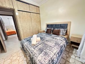 Close to airport, easy access to Medina