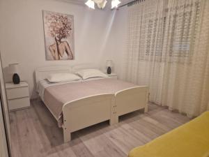 Three- Bedroom Apartment With Sea View A3