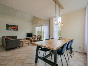 Spacious holiday home in Julianadorp