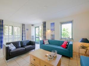 Coastal Garden Escape Near the Dunes