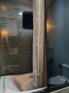 Goldland Caelestis Guest House