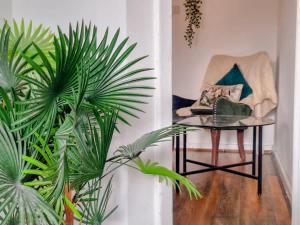 3 Double Bedroomed House Drive Way Garden