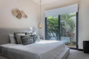 Tulum Villa 2 albercas 4hab hasta 16 personas 10min playa