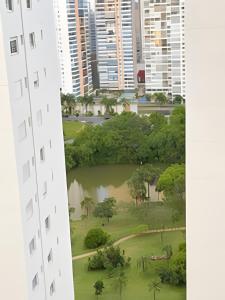 Flat charmoso, completo e com vista linda –