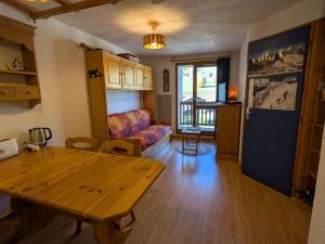 Appart cosy 4 pers, proche pistes et piscine - FR-1-342-341