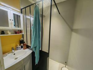 Villa T3 au calme, terrasse sud, clim, parking privatif - FR-1-607-236