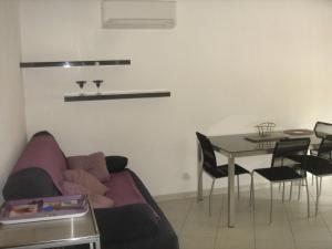 Studio moderne à Balaruc-les-Bains avec 2 couchages - FR-1-680-46