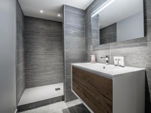 Appartement au cœur de Courchevel Village avec WiFi - FR-1-562-92