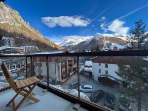 Studio rénové pour 2 personnes avec balcon et WIFI à Val-dIsère - FR-1-694-441