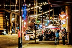 Holiday Magic Awaits-Host in STL DWTN Loft-6D