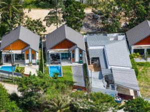 The Blue House Lipa Noi