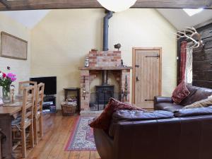 Brook Barn