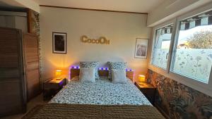 Studio chaleureux,vue montagnes, lit King size, Park gratuit