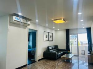 Căn hộ 3 phòng ngủ view biển Mỹ Khê ấm cúng