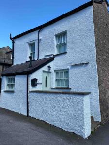 Newlands Cottage is charming and pet-friendly