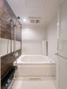 Sanmi Saint Le Brun102 fifteen minutes direct to Shinsaibashi Namba shopping area near Tengachaya direct to Kyoto