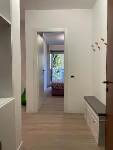 Z37 4bed, terrace, tennis and summer pool, 10 min Milan