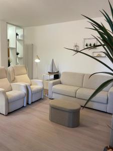 Z37 4bed, terrace, tennis and summer pool, 10 min Milan