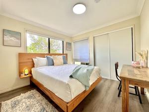 Steps from Sunnybank Hills Shopping Spacious Home