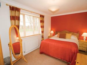 Curlew Cottage - E3752