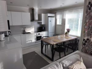 Arctic Aurora Villa with Northern Lights View & Sauna - Northern Lights and Adventures in the Hometown of Santa Claus, Rovaniemi