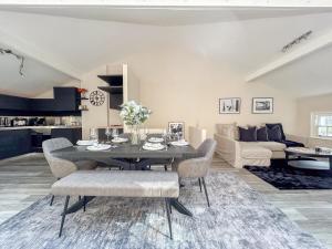 Sleek London Hideout Apartment