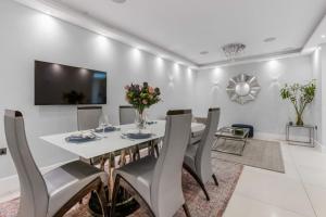 Elegant and Spacious Apartment in Prime London