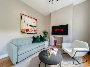 Stylish Portobello Road Two-Bed Flat