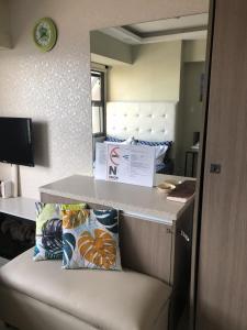 A Ritzy Condo - a non-smoking condo