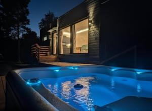 Spa Cabin by Hossaville