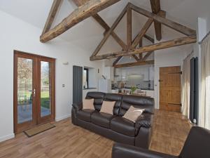 Oak Barn - Fernhill Farm