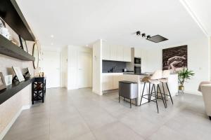 Costa Elegant Escape