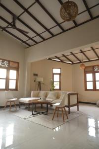 Bakamuna Coliving Villa near Hiriketiya