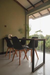 Bakamuna Coliving Villa near Hiriketiya