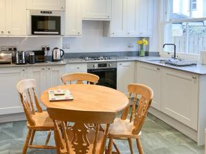 3 Catherine Cottages