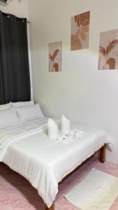 Nowhere Siqujor Hostel