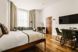 Cosy Kensington Studio