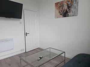 Quiet 1Br Retreat- Fast Internet- Walk-In Shower