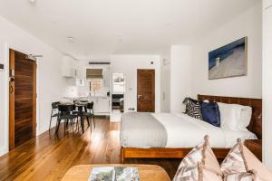 Cosy Kensington Apartment