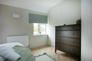 4 Bed Contractor Accommodation in Longbridge