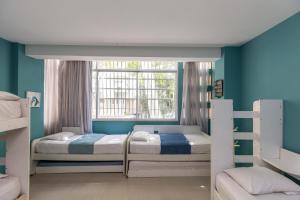 Copacabana Space - Style and comfort for big groups by the beach!