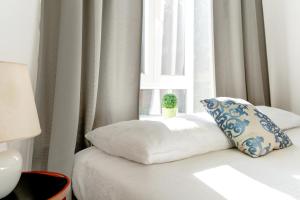 Baroni C - FREE private parking-wi- fi and A-C