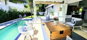 Tranquil Holiday Home with Pool & Garden 4 bedrooms