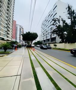 Habitación Acogedora con Baño Privado y Entrada Propia en Miraflores