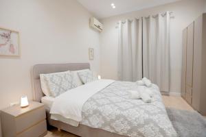 Lana Luxe Apartments