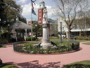 Magnificent Three-Bedroom Cottage Rental near Downtown Bainbridge, Georgia