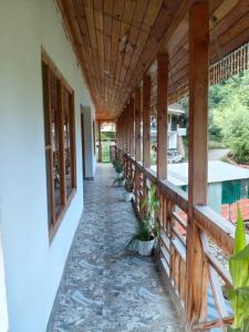 Tirthan Majestic View Homestay