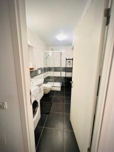 Airport Gardens Studio